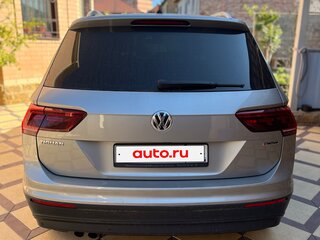 2020 Volkswagen Tiguan II, серебристый, 2550000 рублей, вид 4