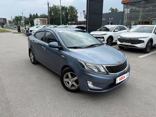2014 Kia Rio 6-speed III, голубой, 675000 рублей, вид 3