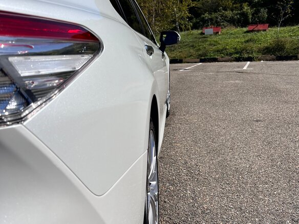 2020 Toyota Camry VIII (XV70), белый, 3000000 рублей - вид 13