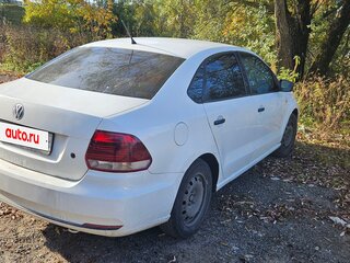 2016 Volkswagen Polo V Рестайлинг, белый, 555000 рублей, вид 3
