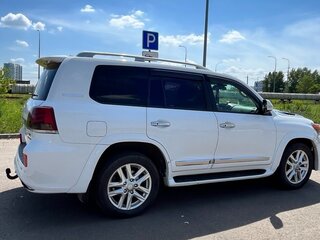 2014 Toyota Land Cruiser 200 Series Рестайлинг 1, белый, 3400000 рублей, вид 3