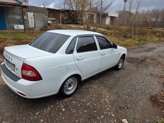 2017 Lada (ВАЗ) Priora I Рестайлинг, белый, 325000 рублей, вид 3