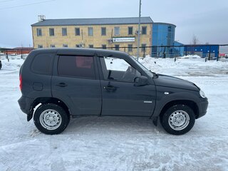 2012 Chevrolet Niva I Рестайлинг, чёрный, 600000 рублей, вид 4