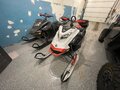 2020 BRP Ski-Doo Summit 850, красный, 1800000 рублей - вид 2