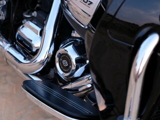 2017 Harley-Davidson Street Glide, чёрный, 1524042 рублей, вид 3