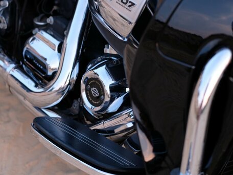 2017 Harley-Davidson Street Glide, чёрный, 1533241 рублей, вид 3