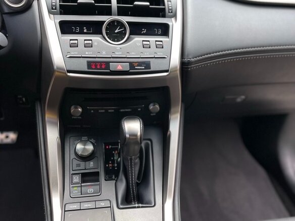 2021 Lexus NX 300 I Рестайлинг, серый, 3950000 рублей - вид 5
