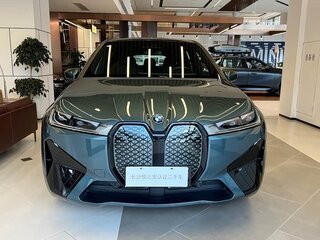 2025 BMW iX xDrive45 I (I20) Рестайлинг, серый, 9091033 рублей, вид 2