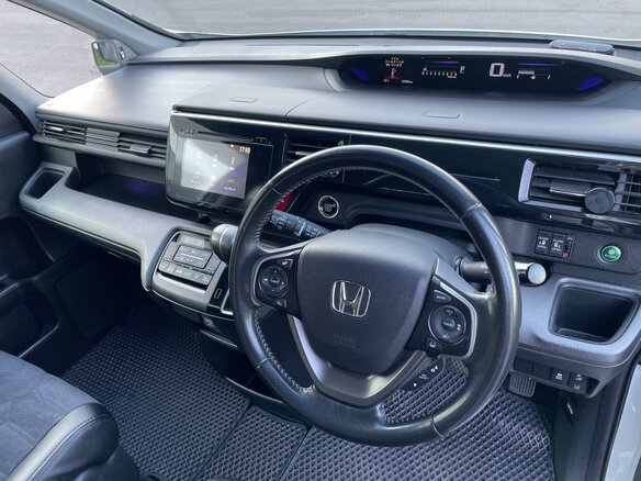 2016 Honda Stepwgn Spada V, белый, 1720000 рублей - вид 18