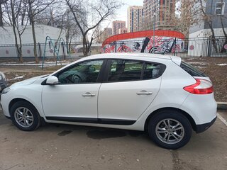 2013 Renault Megane III Рестайлинг, белый, 750000 рублей, вид 3