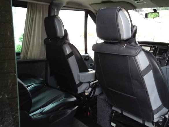 2010 Ford Transit, серебристый, 2000000 рублей - вид 3