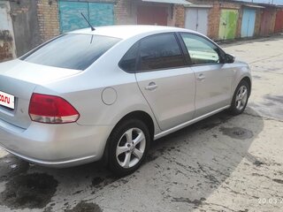 2013 Volkswagen Polo V, серый, 775000 рублей, вид 4