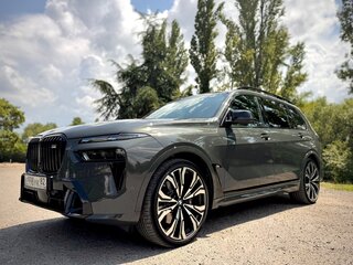 2024 BMW X7 M60i I (G07) Рестайлинг, серый, 16000000 рублей, вид 3