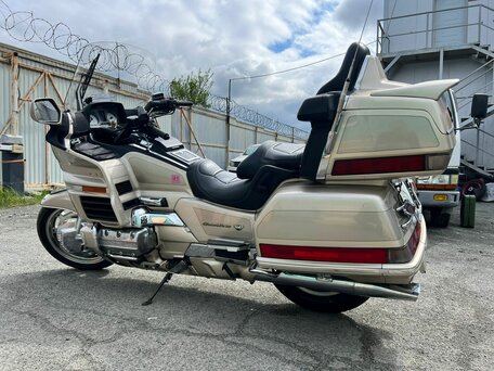 1998 Honda GL 1500 Gold Wing, бежевый, 700000 рублей, вид 3