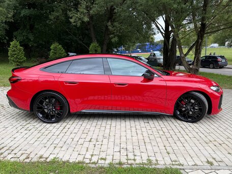 2025 Audi A5 L Sportback III (B10), красный, 5817000 рублей, вид 4