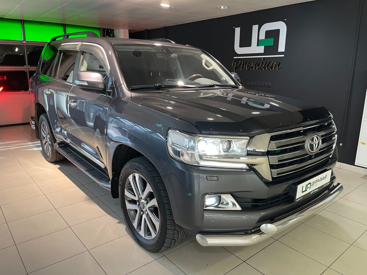 Открыть фотографии: Toyota Land Cruiser 200 Series Рестайлинг 2
