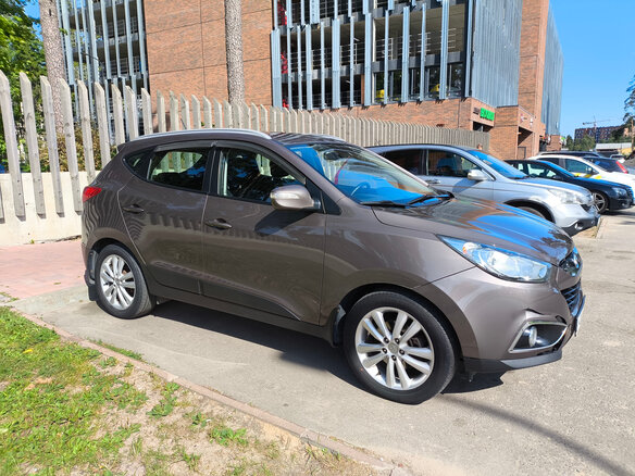 2012 Hyundai ix35 I, коричневый - вид 4