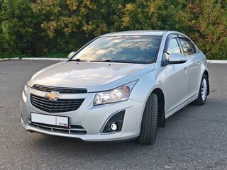 2014 Chevrolet Cruze I Рестайлинг, серебристый, 720000 рублей, вид 3