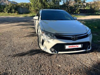 2017 Toyota Camry VII (XV50) Рестайлинг 2, белый, 1950000 рублей, вид 1