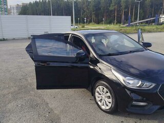 2017 Hyundai Solaris II, чёрный, 1250000 рублей, вид 4