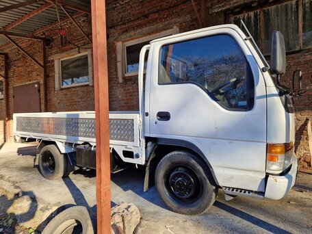 1995 Nissan Diesel Condor, белый, 1250000 рублей, вид 2