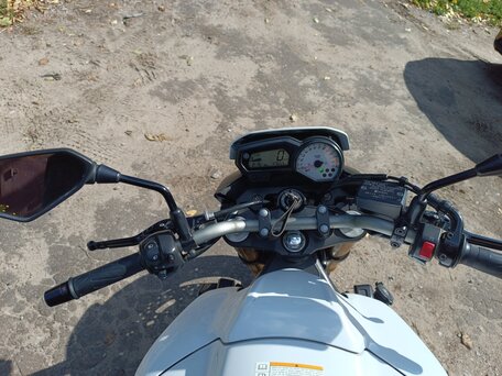 2013 Yamaha FZ8, белый, 750000 рублей, вид 2