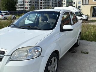 2011 Chevrolet Aveo I Рестайлинг, белый, 550000 рублей, вид 1