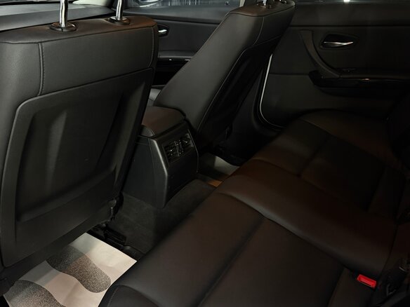 2011 BMW 3 серии 320i V (E90/E91/E92/E93) Рестайлинг, белый, 1150000 рублей - вид 14