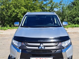2015 Mitsubishi Outlander III Рестайлинг 2, серебристый, 1750000 рублей, вид 1