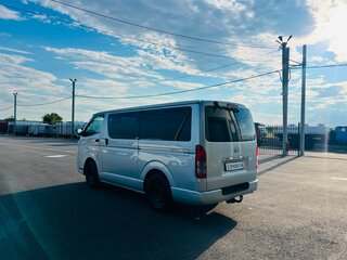 2009 Toyota HiAce H200, серый, 2129000 рублей, вид 4