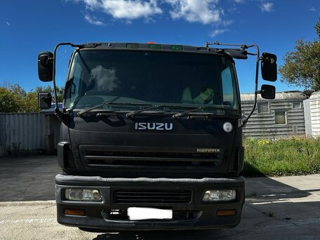 2003 Isuzu Giga (C-series), чёрный, 12000000 рублей, вид 5