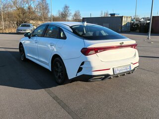 2020 Kia K5 III, белый, 1380000 рублей, вид 3