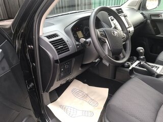 2019 Toyota Land Cruiser Prado 150 Series Рестайлинг 2, чёрный, 7200000 рублей, вид 3