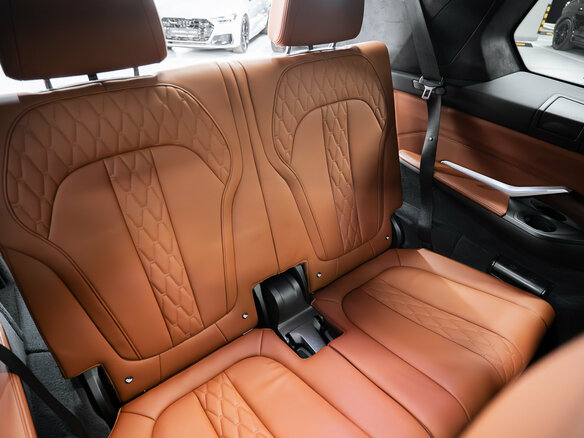 2023 BMW X7 40d I (G07) Рестайлинг, чёрный - вид 23