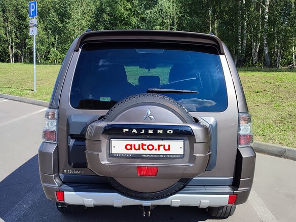 2011 Mitsubishi Pajero IV Рестайлинг 1, коричневый, 1950000 рублей - вид 10