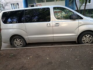2008 Hyundai Grand Starex I, серый, 1400000 рублей, вид 3