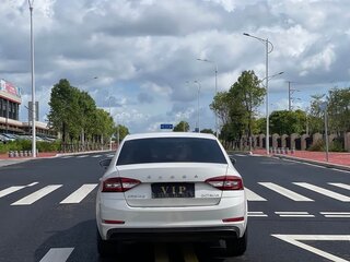 2022 Skoda Octavia III (A7) Рестайлинг, белый, 1375000 рублей, вид 5