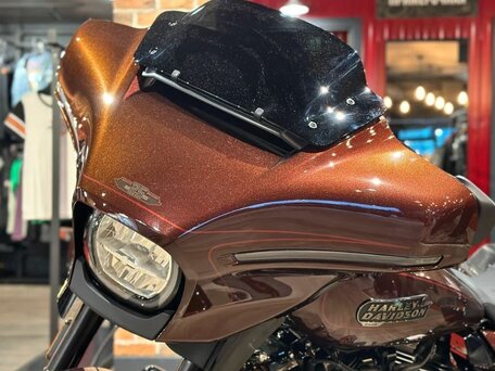 2024 Harley-Davidson CVO Street Glide, пурпурный, 5550000 рублей, вид 4