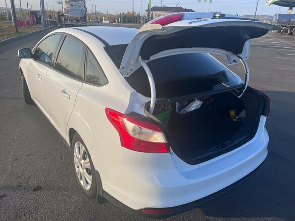 2013 Ford Focus III, белый, 800000 рублей - вид 15