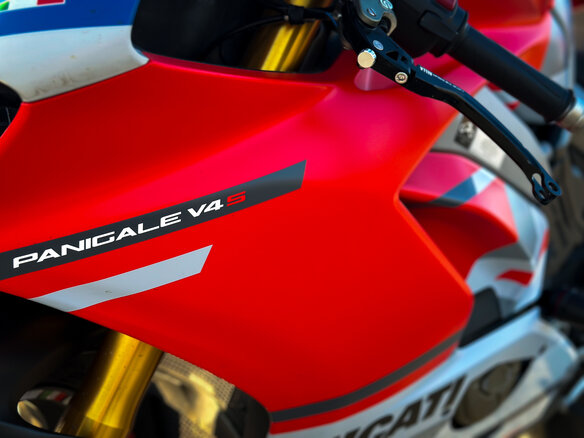 2019 Ducati Panigale V4, серый, 2000000 рублей - вид 11