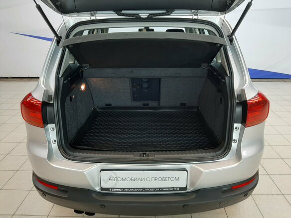 2015 Volkswagen Tiguan I Рестайлинг, серебристый - вид 4