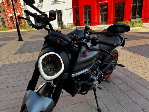 2021 Ducati Monster 937, серый, 1030000 рублей - вид 16