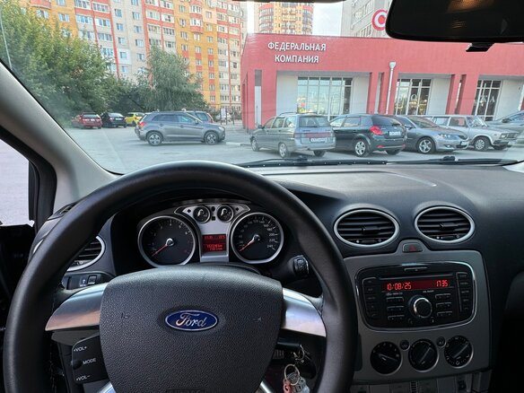 2010 Ford Focus II Рестайлинг, чёрный, 610000 рублей - вид 6