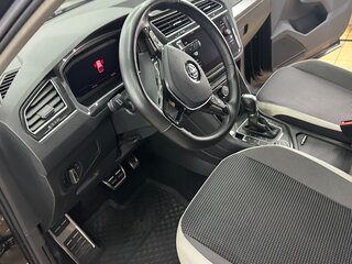2019 Volkswagen Tiguan II, чёрный, 2950000 рублей, вид 5
