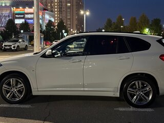 2019 BMW X1 20i xDrive II (F48), белый, 3000000 рублей, вид 5