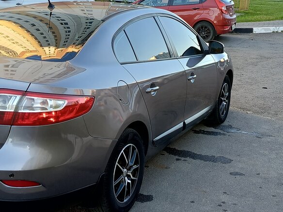 2010 Renault Fluence I, коричневый, 800000 рублей - вид 8