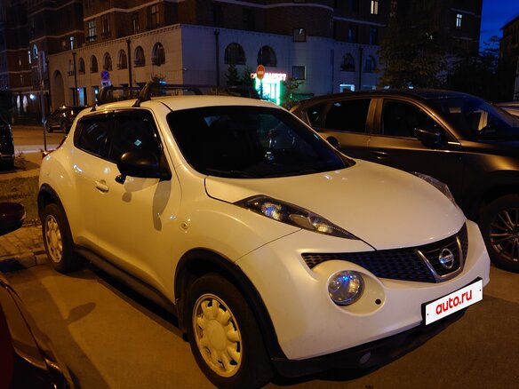 2013 Nissan Juke I, белый, 1400000 рублей