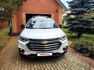 2018 Chevrolet Traverse II, белый, 2800000 рублей, вид 2