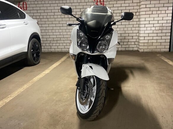 2010 Honda VFR 800, белый, 570000 рублей - вид 6