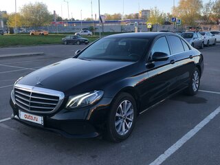 2017 Mercedes-Benz E-Класс 200 V (W213, S213, C238), чёрный, 2699000 рублей, вид 1